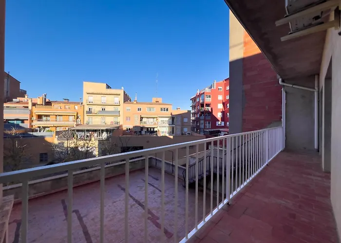 Caserna 13 - Luminoso Piso En Figueres